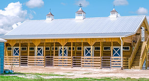 fnr barn.jpg