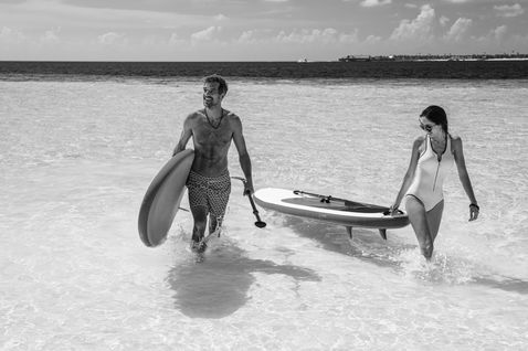 Beach_Paddleboarding_Overview-6187_FINAL_BW_Med