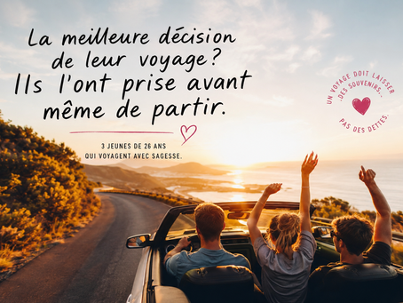 Trois jeunes adultes prêts à partir en voyage en voiture, représentant l’importance de prévoir une assurance soins médicaux avant le départ afin de voyager l’esprit tranquille.