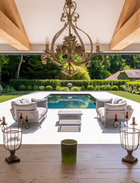 Holt Construction Berry Lane Pool House, Bespoke Builders and interior designers, London’s Premier Home Builders and refurbishment specialists, Tailored Building Solutions, Bespoke Home Renovations and Design