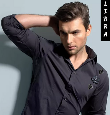 live model - male in blk shirt with mini