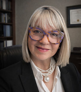 Kelly McMillen_Headshot_Bookkeeping.jpeg