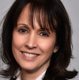 Sandy Kuba (Stearns) 2018 headshot cropped 2.jpg