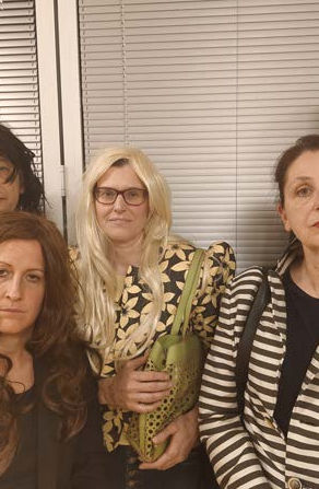 Die Performancegruppe THEATER zeigt am 23., 24. und 25. Mai 2024 "NACH DEM REGEN" von Sergi Belbel