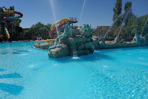 Rocce e sirene piscina a onde Acquapark Odissea 2000 - Creative App Design