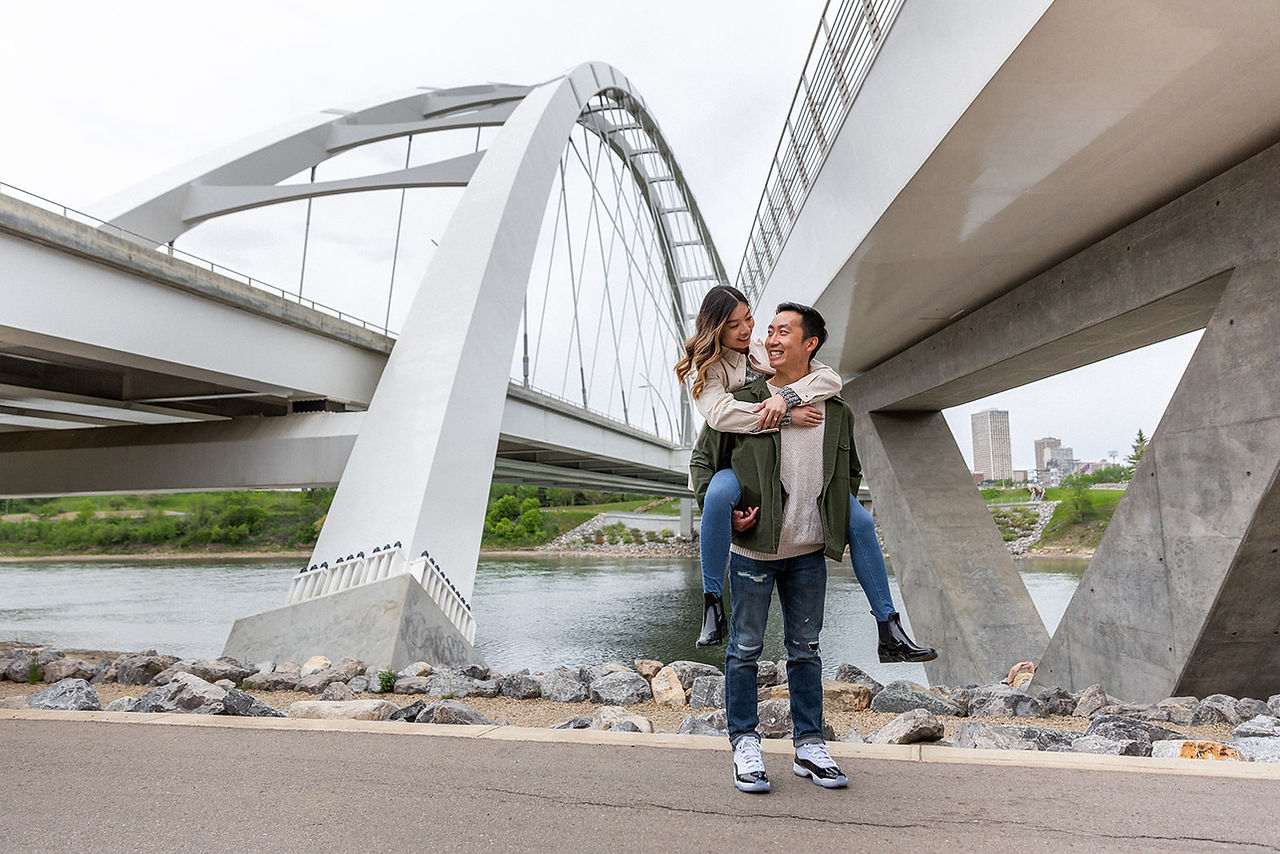 Walterdale bridge Chinese Engagement Photo