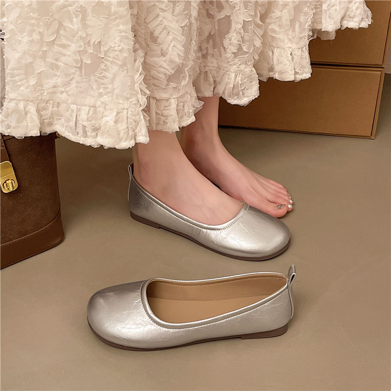Ladies Retro Glossy Ballerina Flats Flexible Soft Sole Round Toe Slip On Loafers