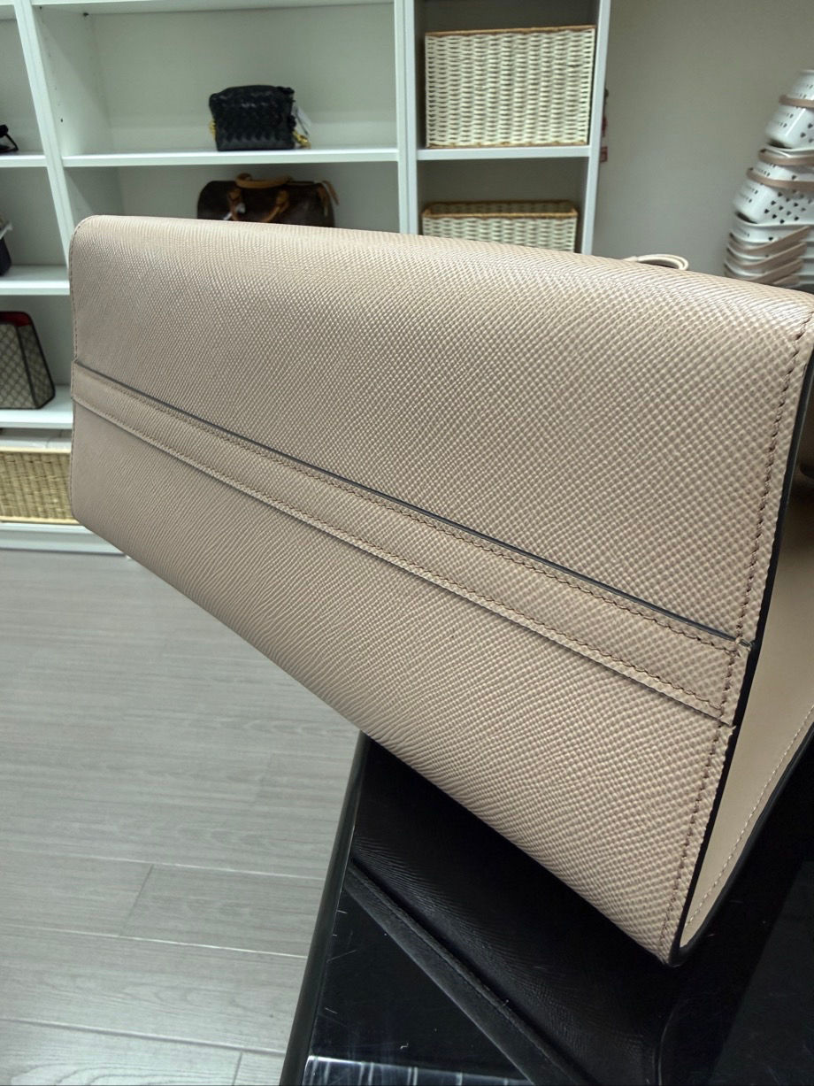 Thumbnail: 二手Prada Shoulder Tote