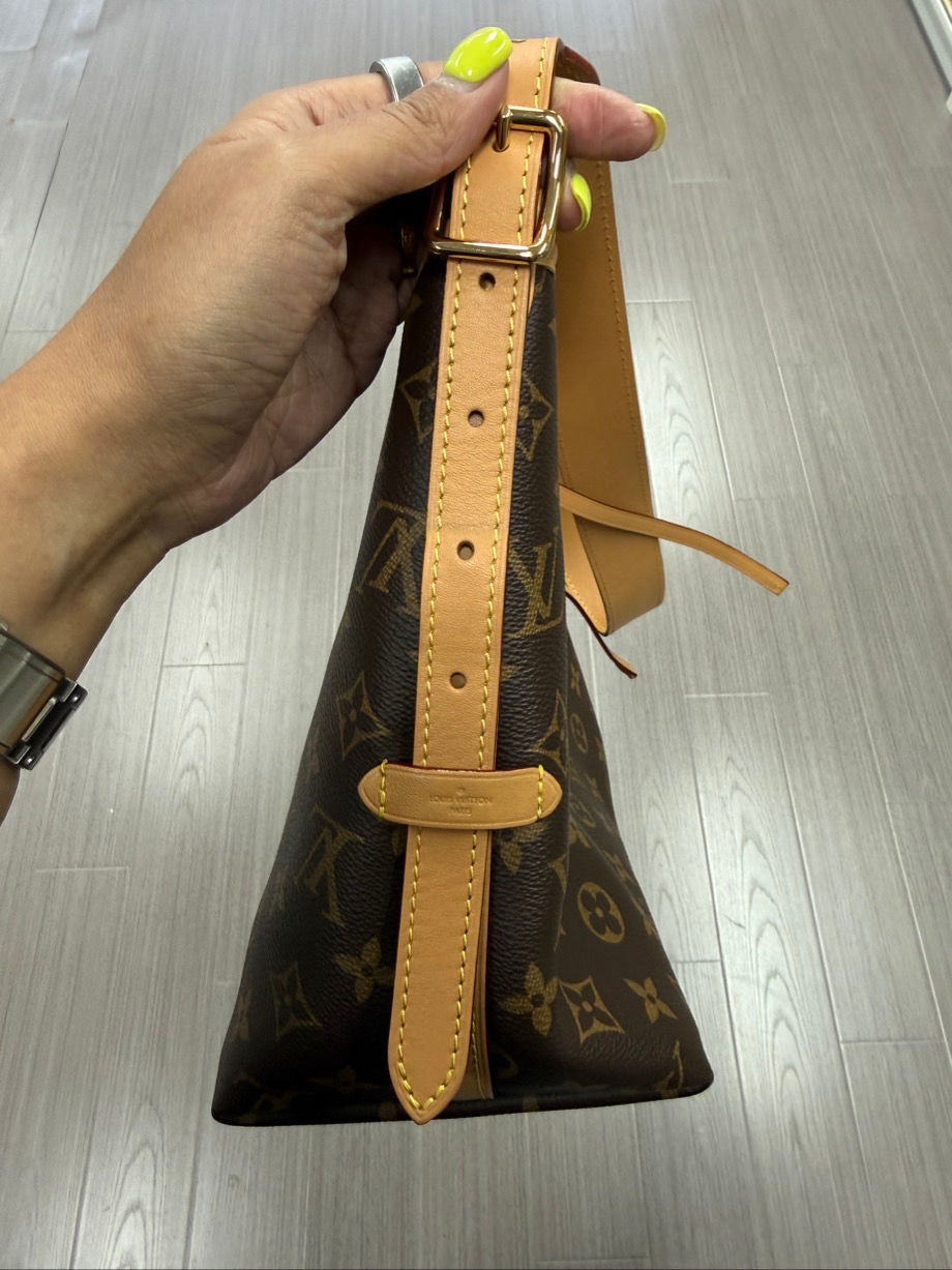 Thumbnail: 二手Louis Vuitton Carryall 