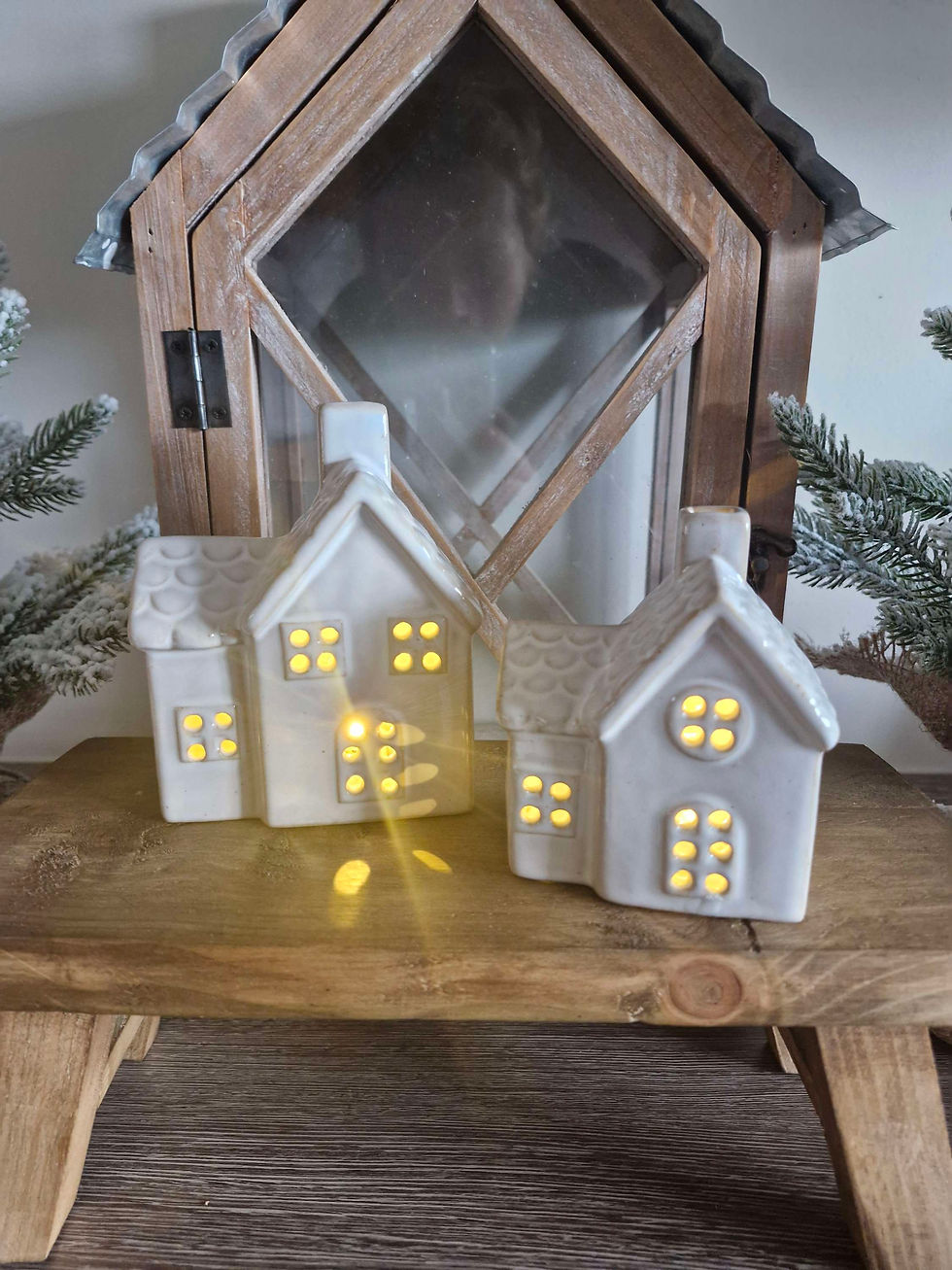 Thumbnail: Light Up Scallop Roof Natural Cottage