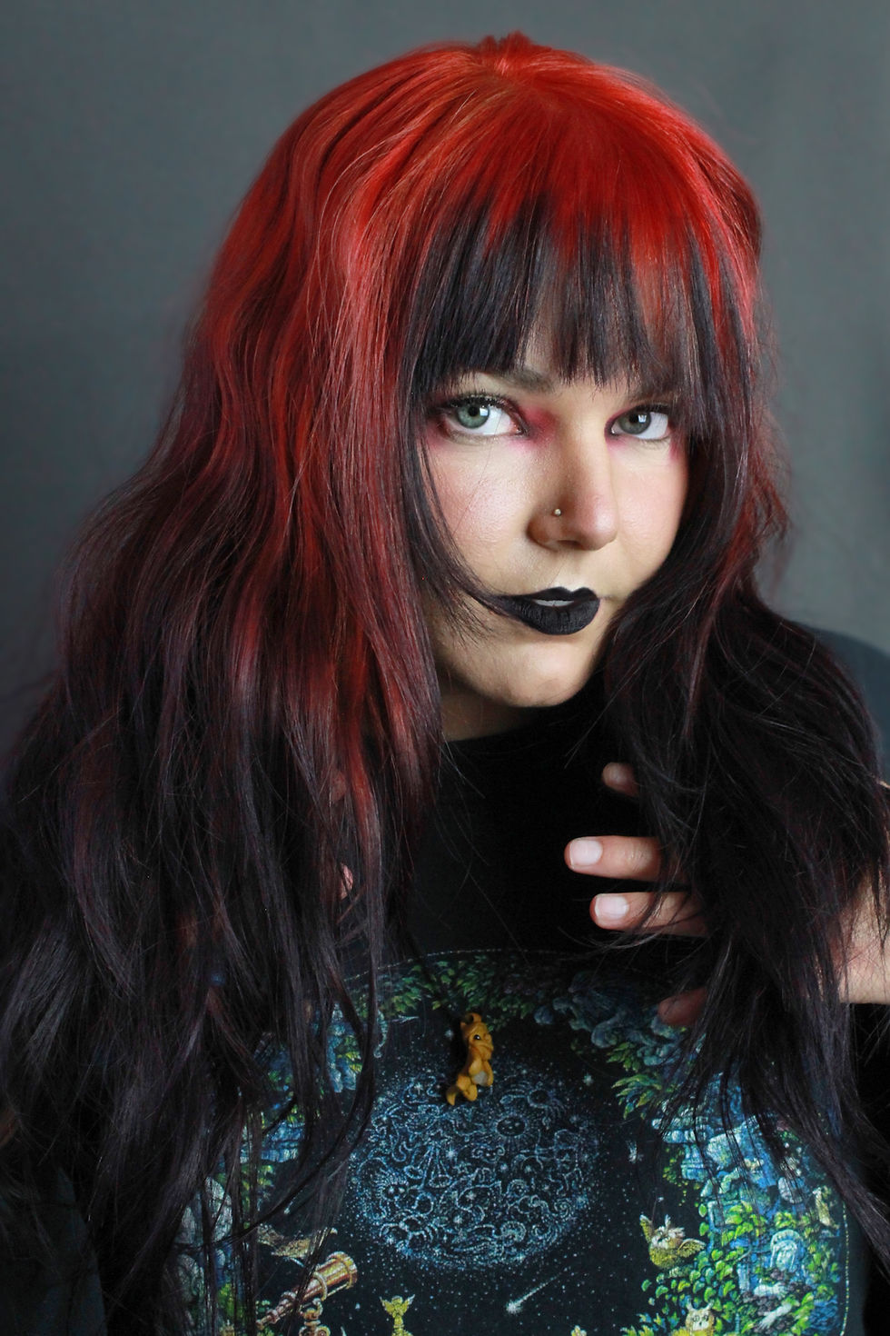 red and black reverse ombre hairstyle