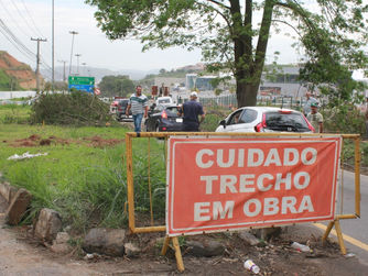 TRÂNSITO É MODIFICADO PARA ACESSO AO NOVO SHOPPING