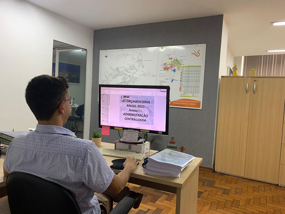 Através do planejamento, as prioridades escolhidas pelos cidadãos no momento do voto são transformadas em ações concretas do Poder Público na prestação dos serviços essenciais à população