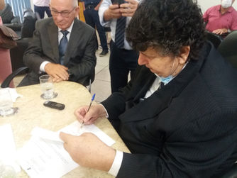 NETO DIZ QUE PAGA NOVEMBRO NA PRÓXIMA SEMANA E EXONERA MAIS DE 3 MIL EXTRA-QUADROS  