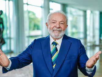 EM PRONUNCIAMENTO, LULA DEFENDE DEMOCRACIA E UNIÃO DO PAÍS