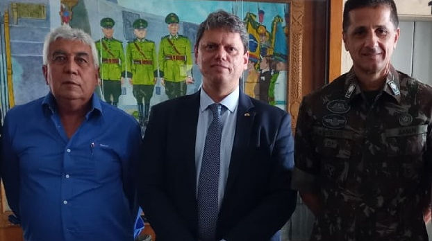 MINISTRO DE INFRAESTRUTURA FAZ PALESTRA NA AMAN