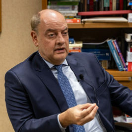 LINHA SUCESSÓRIA DO ESTADO É ACIONADA DURANTE AUSÊNCIA DOS TITULARES