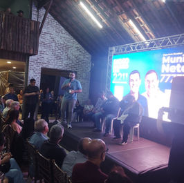 REUNIÃO EM VOLTA REDONDA REÚNE LIDERANÇAS POLÍTICAS EM APOIO A CANDIDATURAS DA REGIÃO