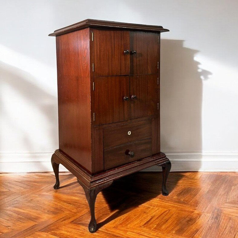 Thumbnail: Wooden Jewellery Cabinet