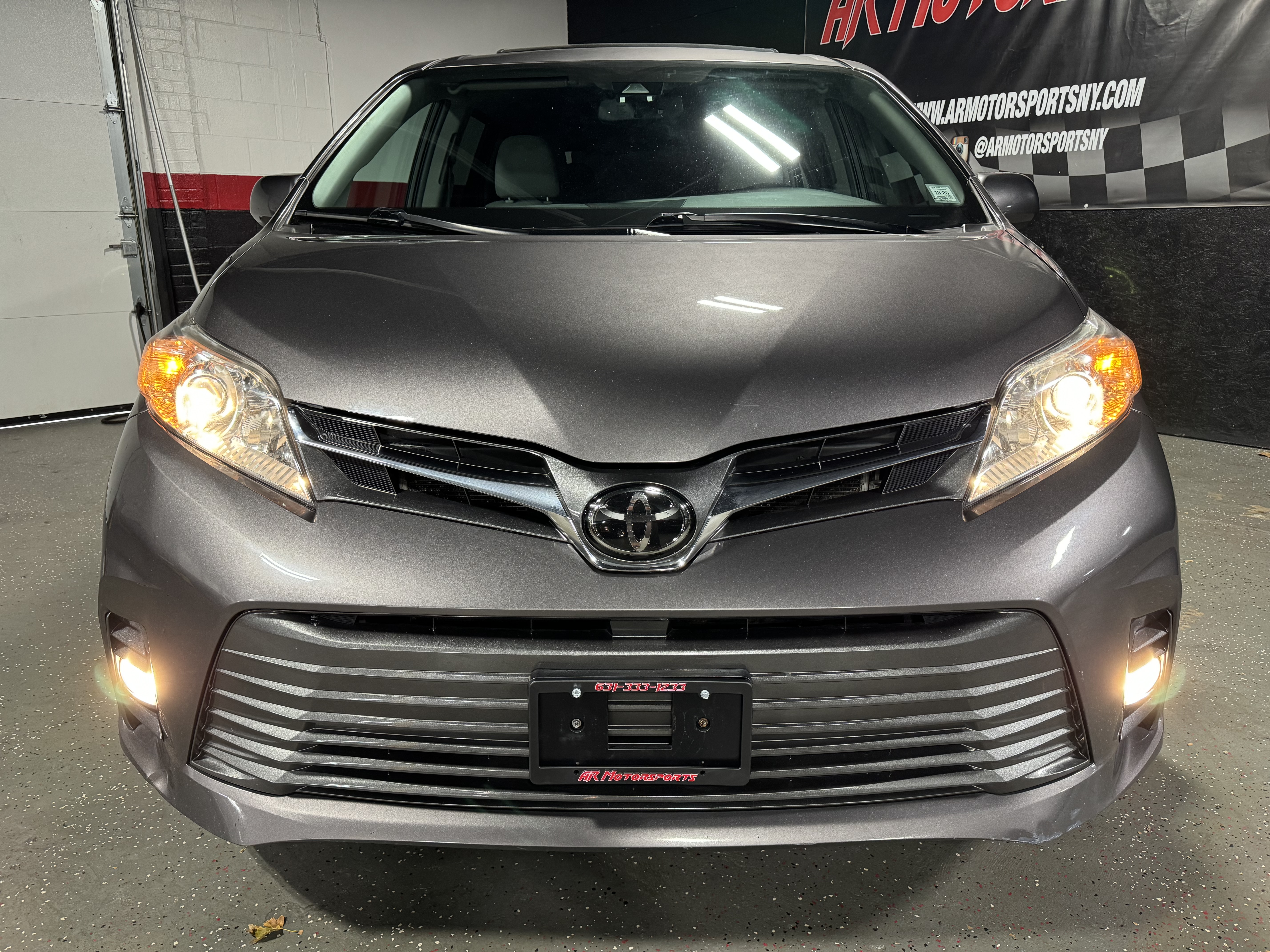 2019 Toyota Sienna XLE - Photo 7