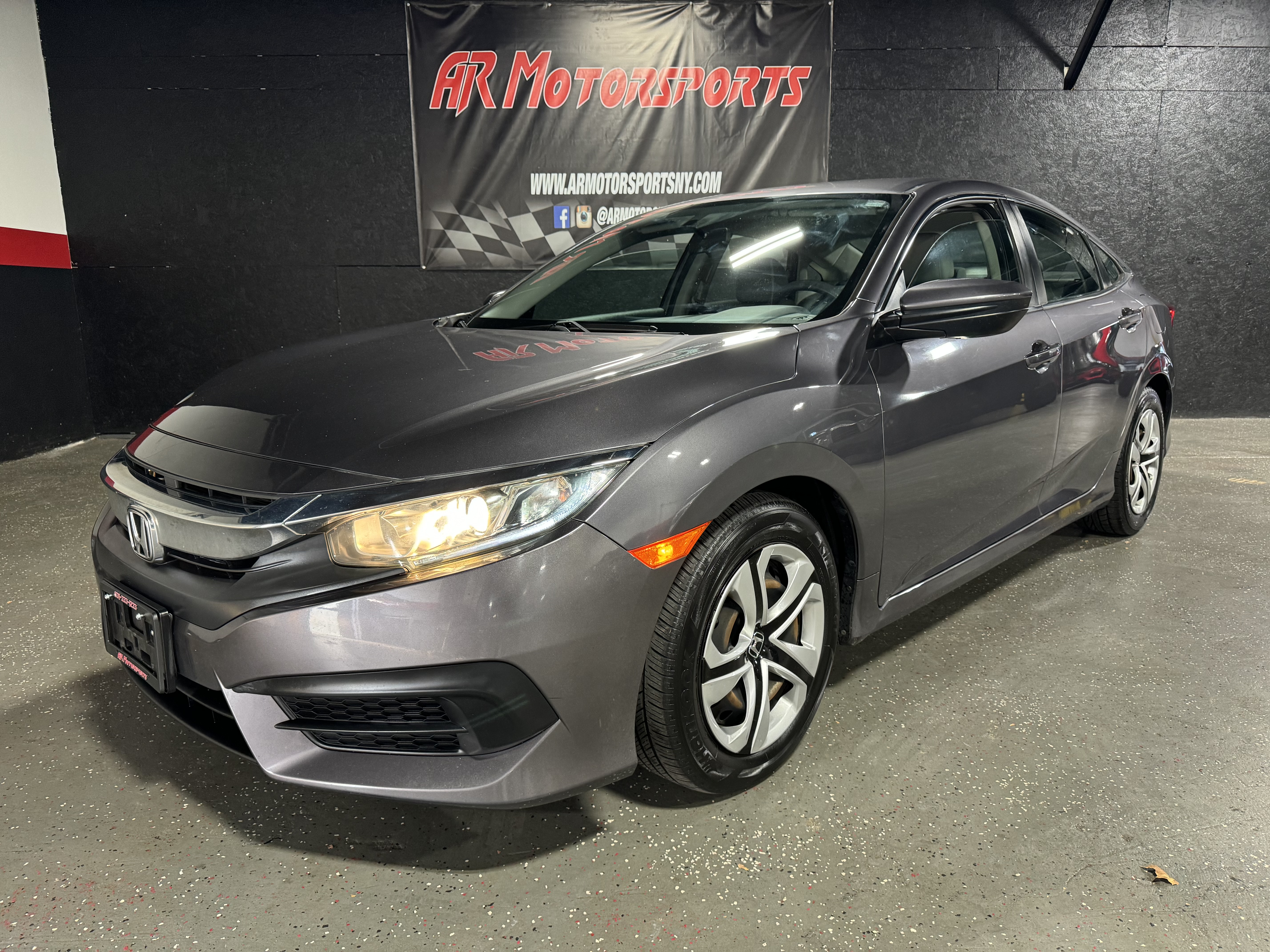 2018 Honda Civic LX's photo
