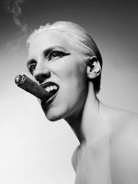 Photographer Jesper Molin Model Lilith Etch
Makeup and hair Evalotta Ericsson
Makeupassistent Emma Schatz