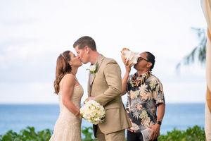 Vow Renewal in Maui, Anniversary Portrait - Mieko Photography