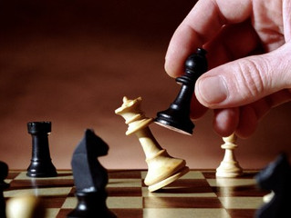 Mind Games - Chess vs Poker in Strategic Thinking