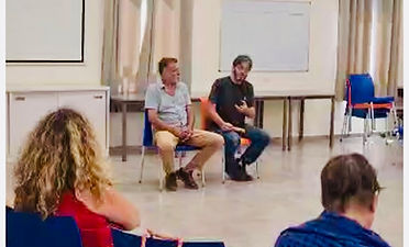 סדנה קבוצתית.jpg