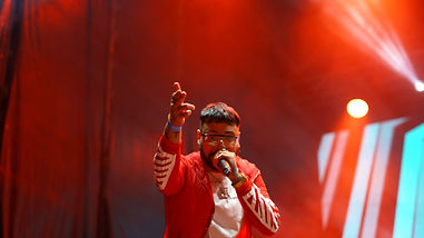 Anely en concierto 40 principales Tenerife. Urbano