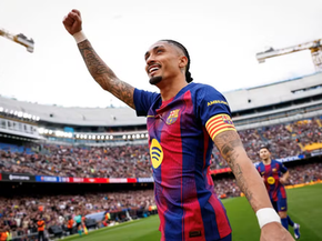 Líder em campo e em números: O início de temporada de Raphinha