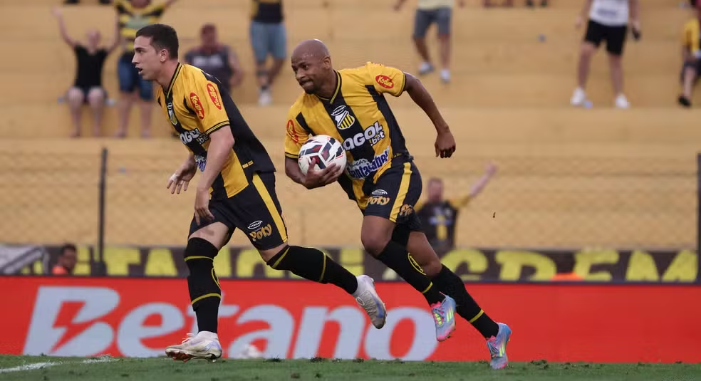 Fogaça e Waguininho em 2025 / Foto: Higor Basso/Novorizontino