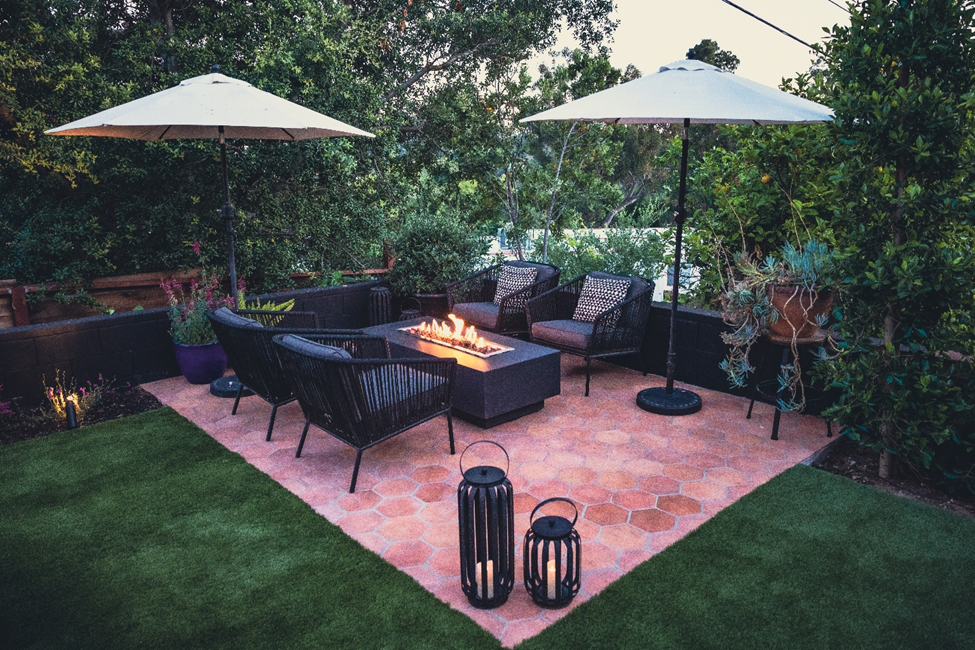 Fire Pits vs. Fireplaces: Key Differences and Main Advantages for Your Los Angeles and Orange County Home by seamless construction inc