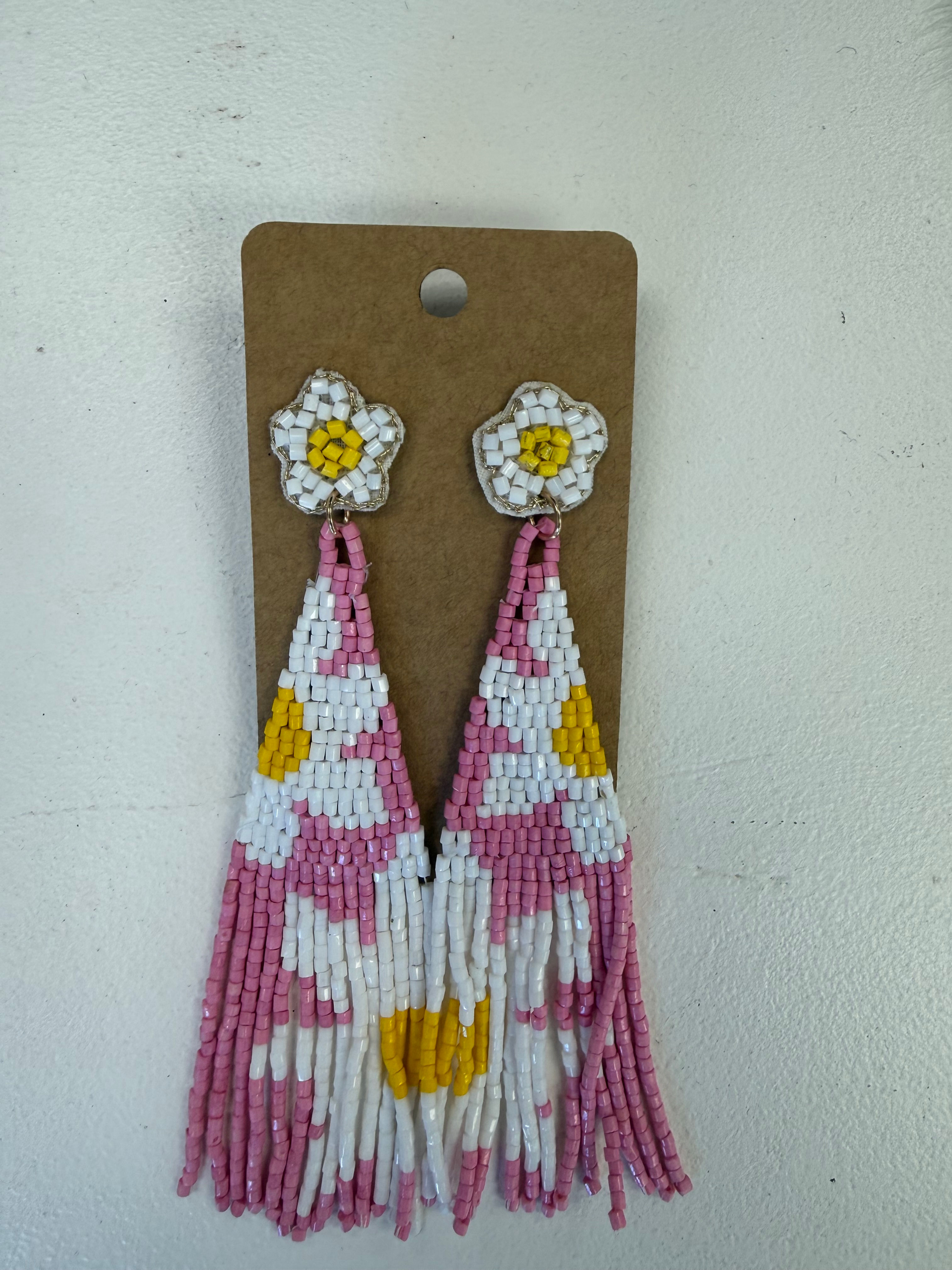 BEADED DAISY EARRING