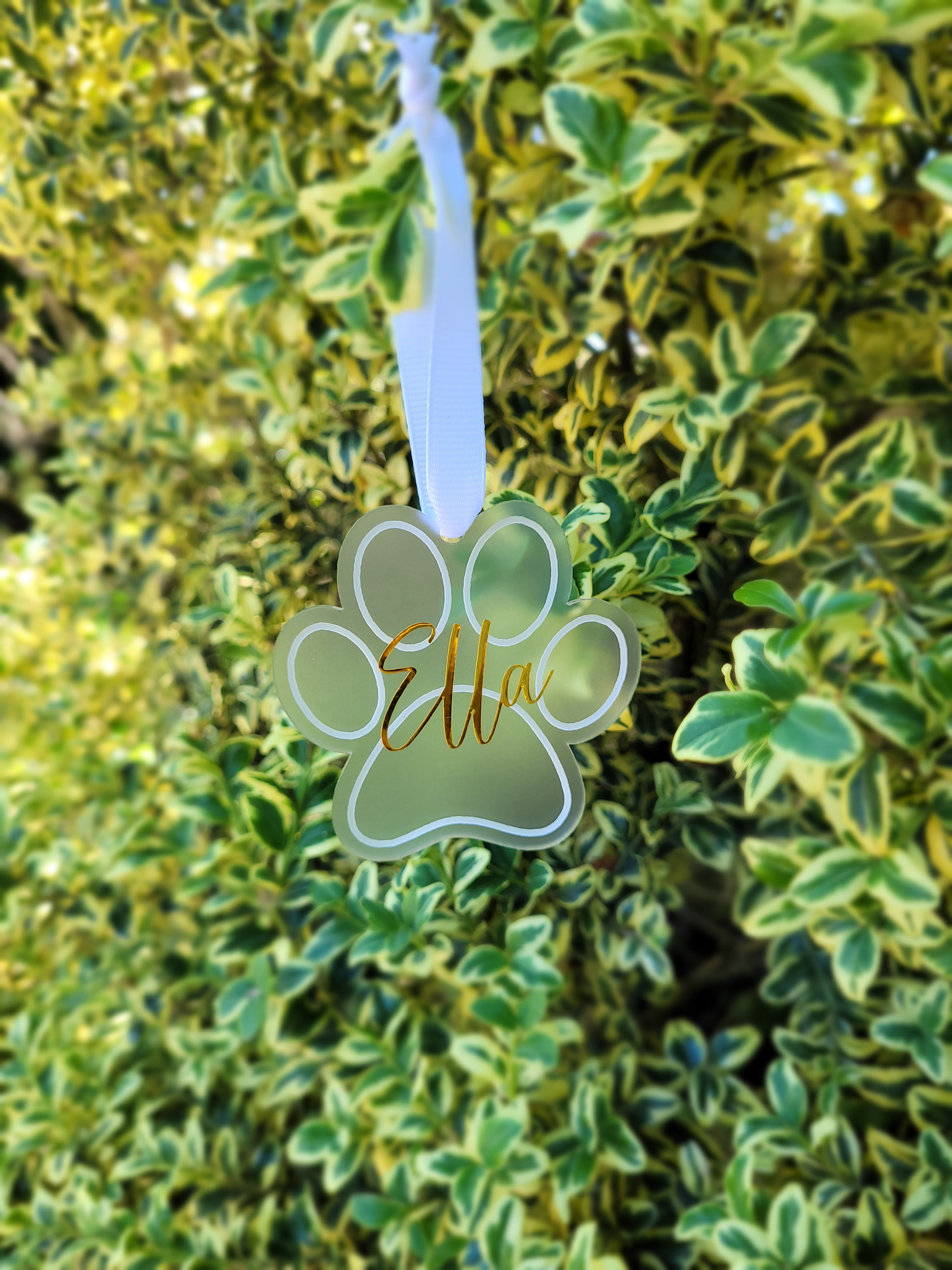 Paw print decoration