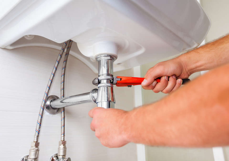 PLOMBERIE - Pose d'évier ou lavabo, robinetterie et meubles salles de bains - pedrazzi renovation