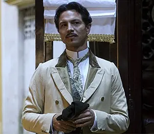 Benjamin Bratt as Dr. Urbino. Source: IMDB.