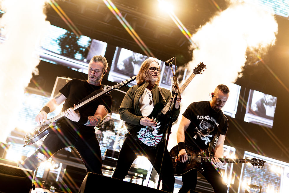 LIVE FROM THE PIT: Alter Bridge, Daughtry and SevenDust