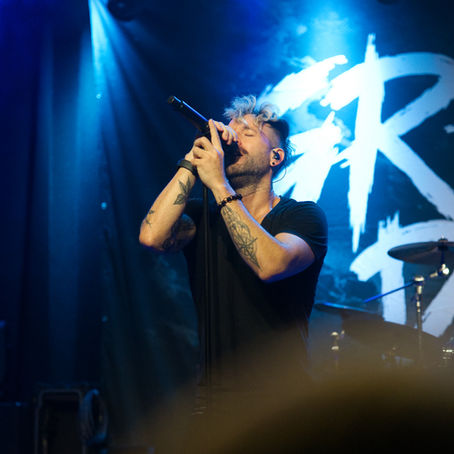 LIVE FROM THE PIT: Grey Daze and Pavé