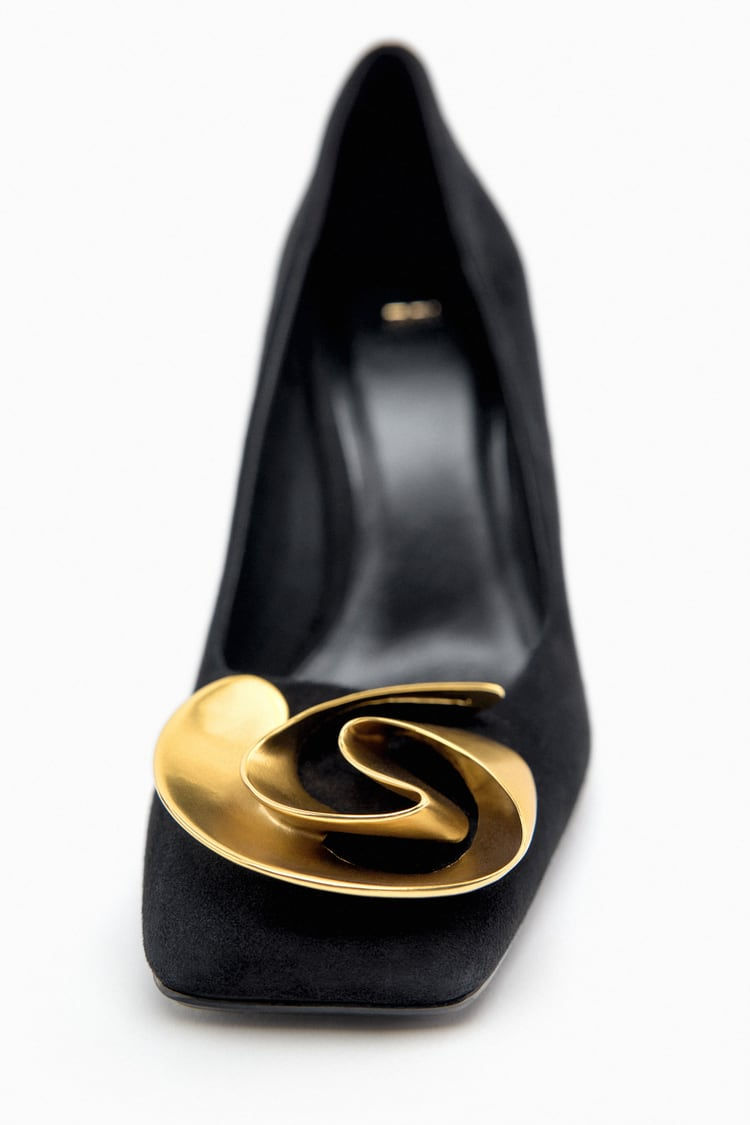 Miniature : Zara metal flower suede shoes