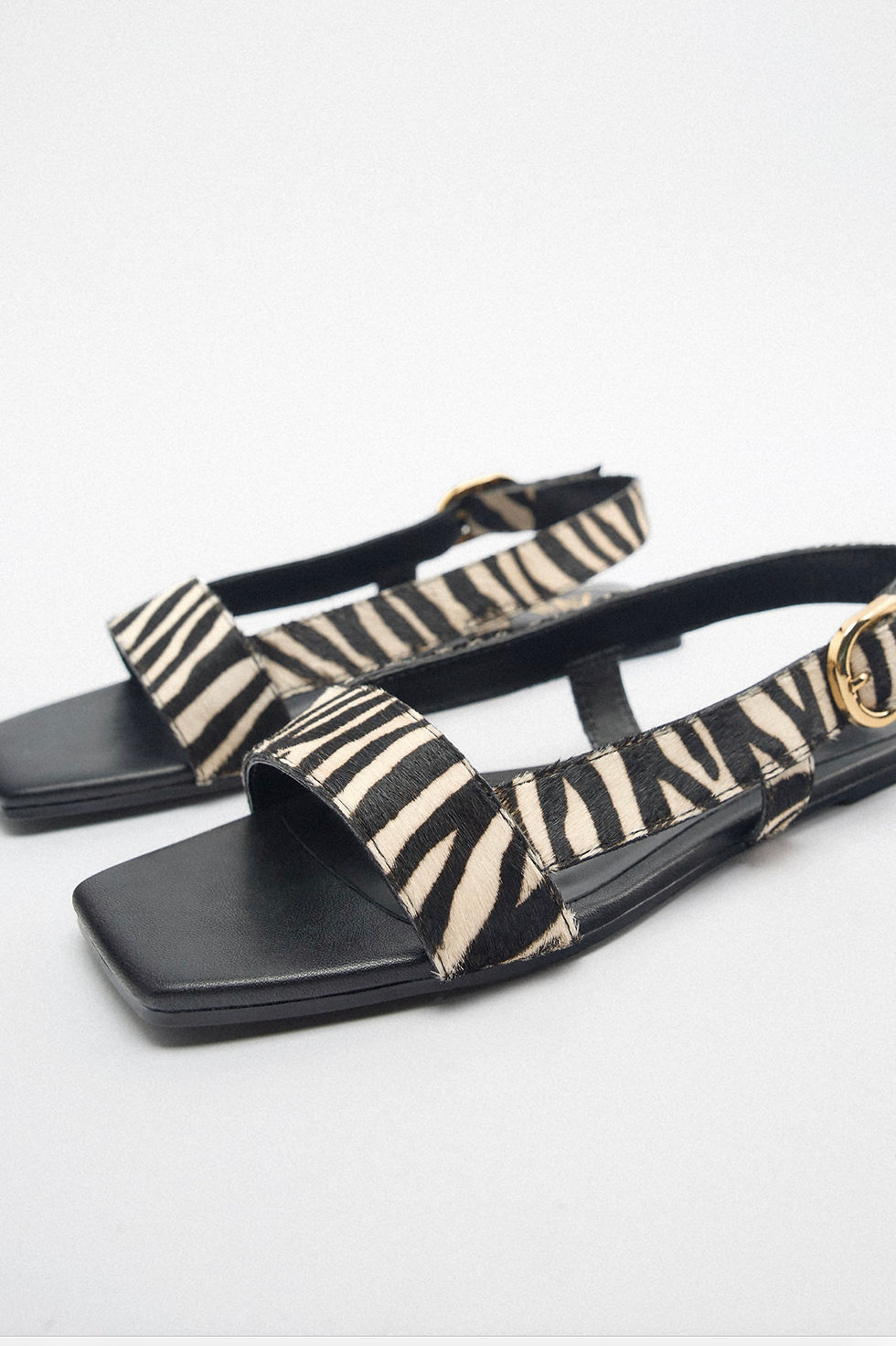 Miniature : Zara Animal print sandals 