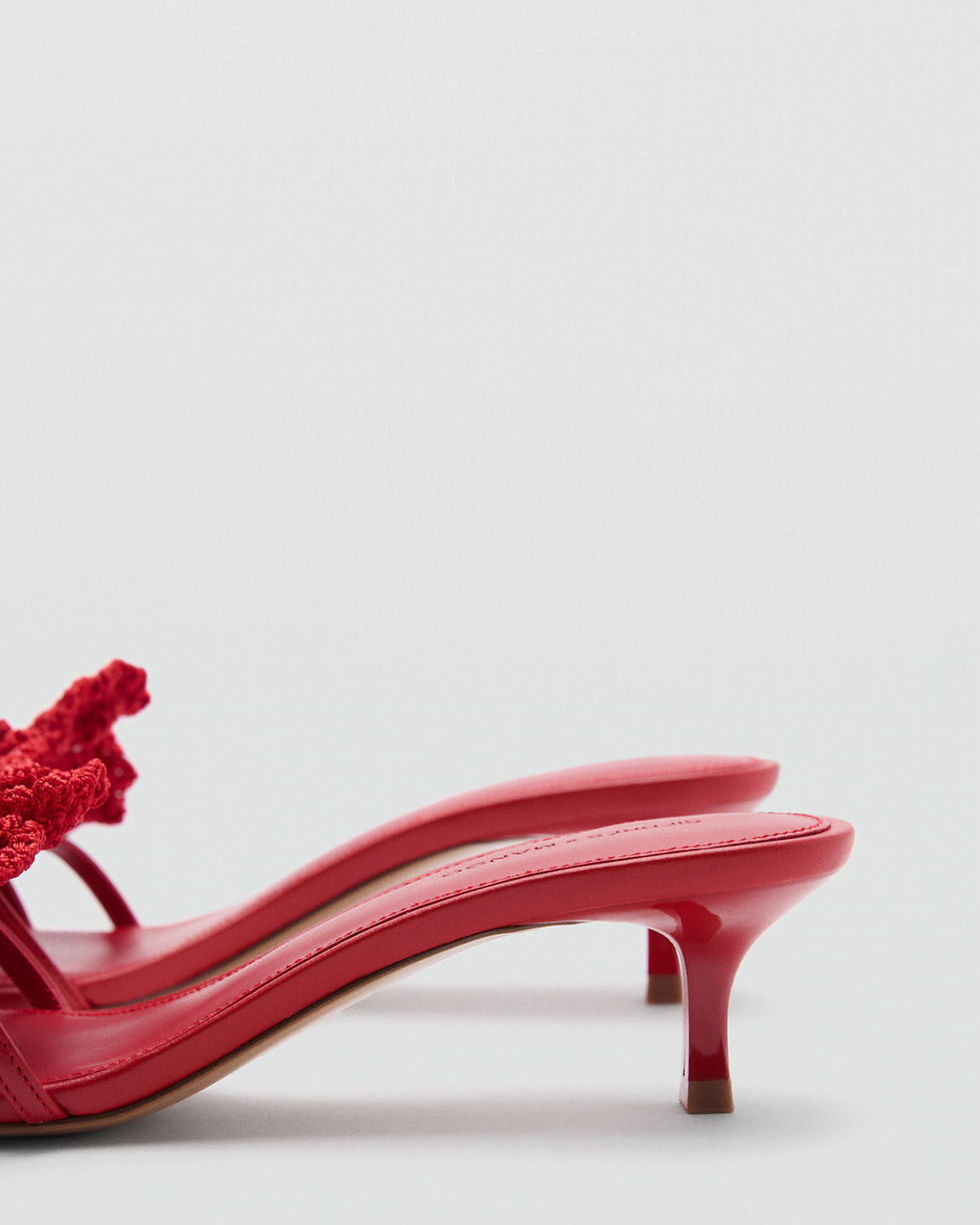 Miniature : LEATHER SANDALS WITH FLOWER HEEL