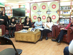 317574_306377796058927_1418423317_n