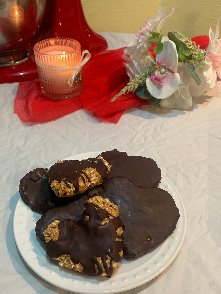 Peanut Butter Honey Oat Hearts (gluten + dairy free, no bake, vegan opt)