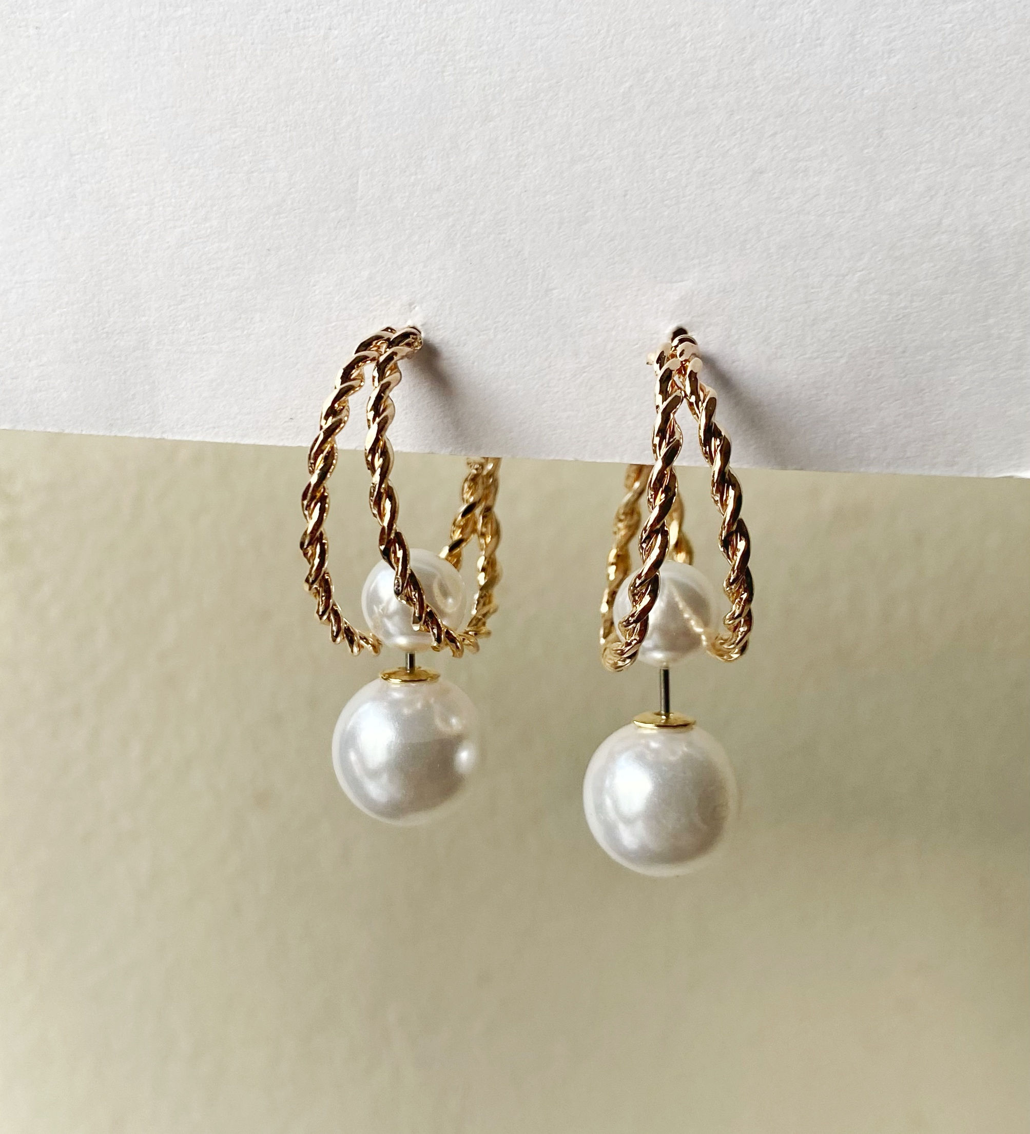 Pearl hoop style 1