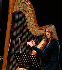 P1060440_laura solo harpe.JPG
