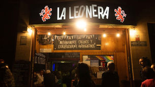 Graves falencias sanitarias en fuente de soda “La Leonera” en Antofagasta: detectan baratas vivas y prohíben su funcionamiento
