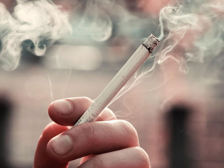 Más del 50% de los adolescentes de la región está expuesto al humo de cigarrillos ajenos