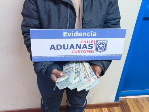 Detectan contrabando de más de 36 mil dólares en efectivo oculto en bus internacional en Ollagüe
