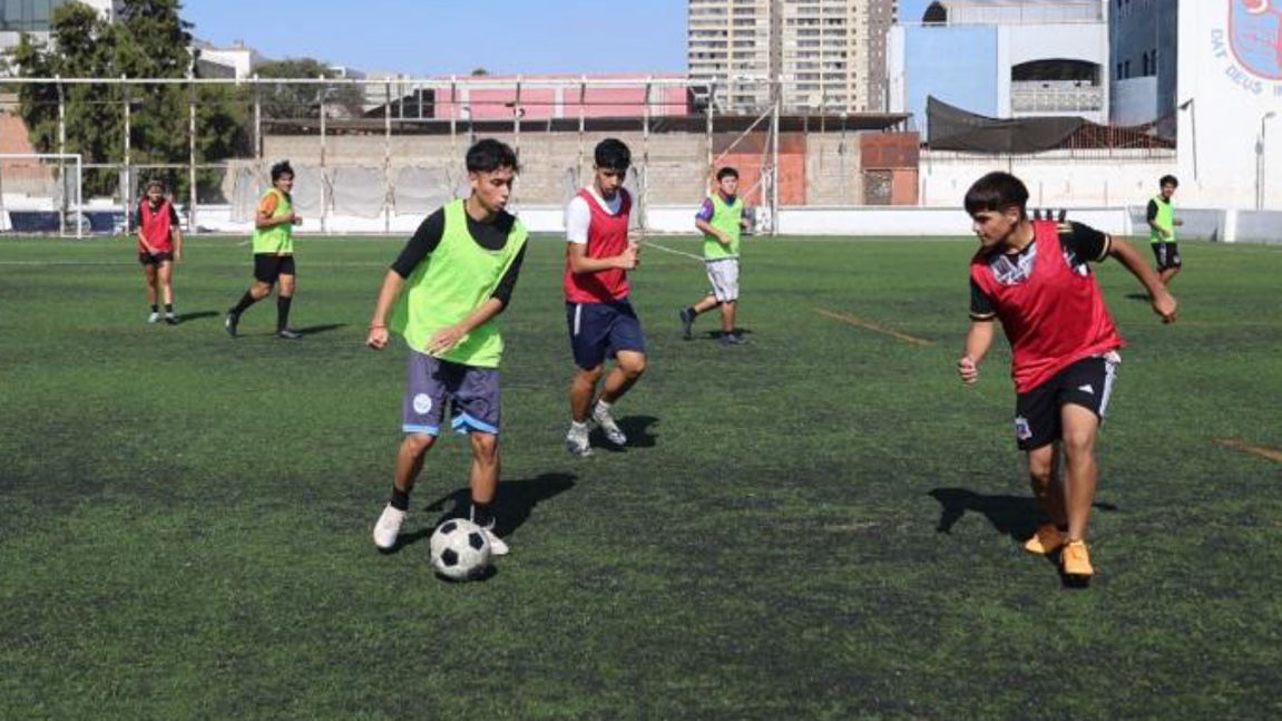 Escuelas Deportivas de Invierno convocan a más de 300 participantes en Antofagasta